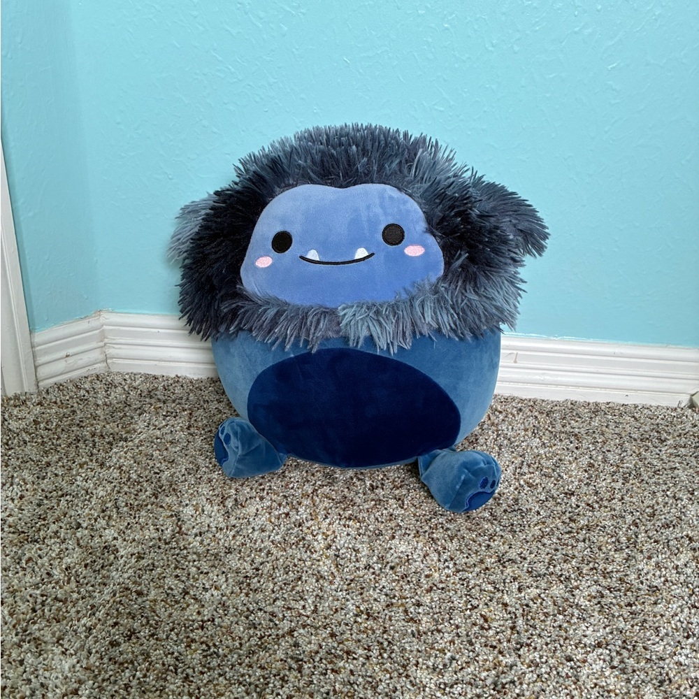 Squishmallows Dani the Navy Bigfoot 12”